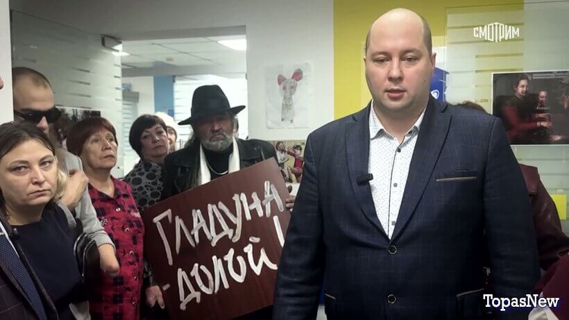 Малахов 01.12.25 Старики-мошенники смотреть онлайн все выпуски